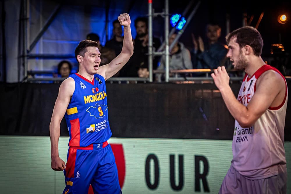 3×3 сагсанбөмбөгчид олимпод нэг алхам ойртлоо